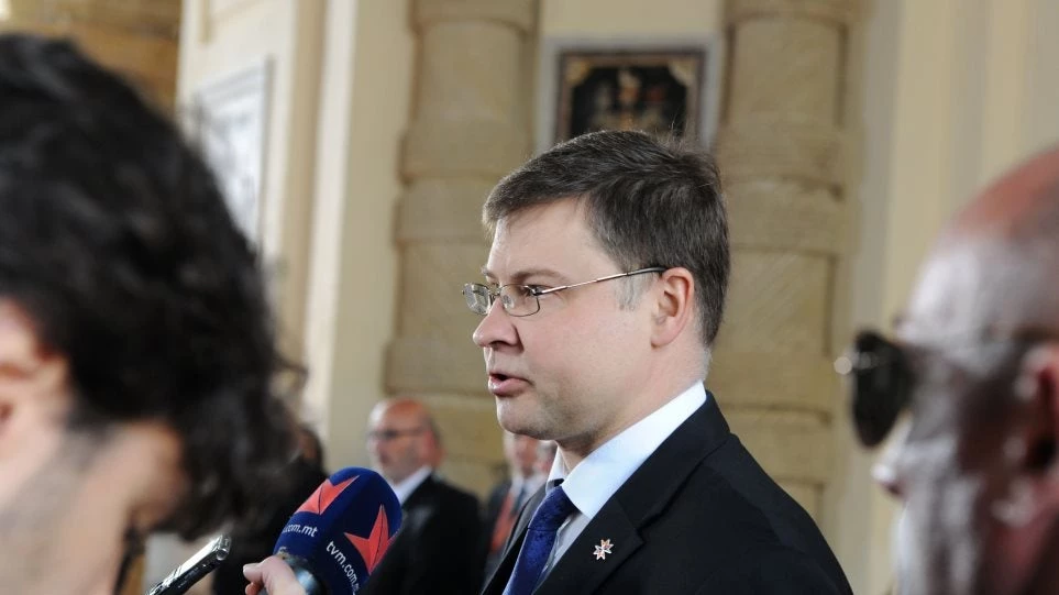 Ντομπρόβσκις: Επιτήρηση και μεταρρυθμίσεις και μετά το πρόγραμμα